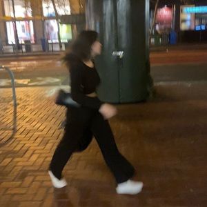 Meet your Posher, Nicole